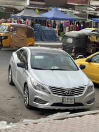 عندي ازيرة موديل 12 خليجي محرك 3300 سيارة مجفية ع صحة السايق ولقمارة ب...