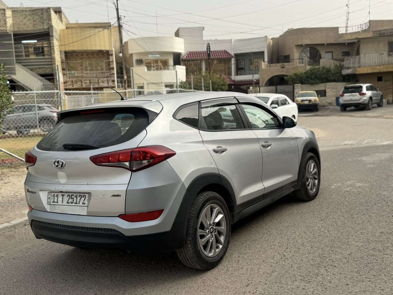 توسان 2018 للبيع
وارد امريكي حادث بنيد فقط بدون دواخل مبدل بلادي ومغلف فابلون 
كير مكينه مكفولات 
مواصفات ( فور ويل / مانع منحدرات / شاشه / كامرا / فول تحكم ستيرن / وباقي المواصفات المعروفه ) 
رقم بغداد دولي 
مكاني بغداد 
السعر :- 132 وبي مجال 
للاستفسار :- ***********
