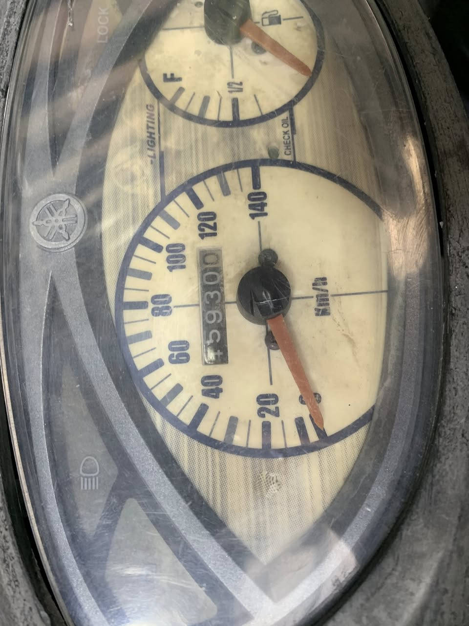 سلام عليكم
ماكس ١٤٠ للبيع مكفوله مكينه وشاصي 

نقصها بس باتري وقفل صندوك بس مكاني بغداد الكماليه 

رقم *********** 

سعر ب٣٠٠ وبيها قليل مجال
