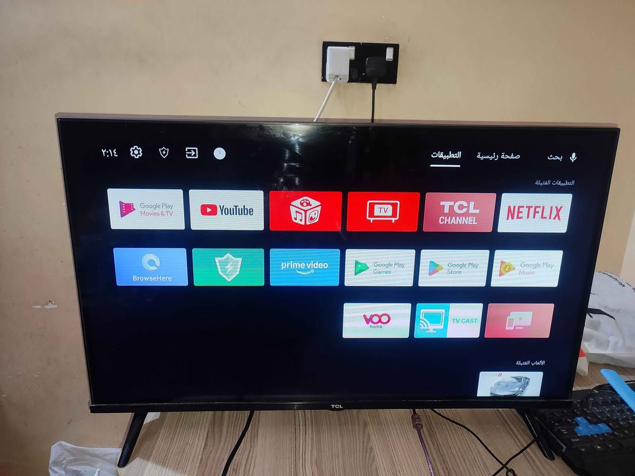 شاشة TCL ذكية 
32 بوصة توفر دقة HD  مع تقنية HDR، وتعمل بنظام Google TV أو Android، مما يتيح الوصول لتطبيقات البث مثل Googal وYouTube، مع دعم Dolby Audio 
السعر 150 الف دينار 
للتواصل-واتساب- *********** ديوانية, القادسية
