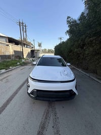 كونا 2025بدون رقم منفيس بسمي زيرو ماشيه 2000  محرك 2000دوش مواصفات بصم...