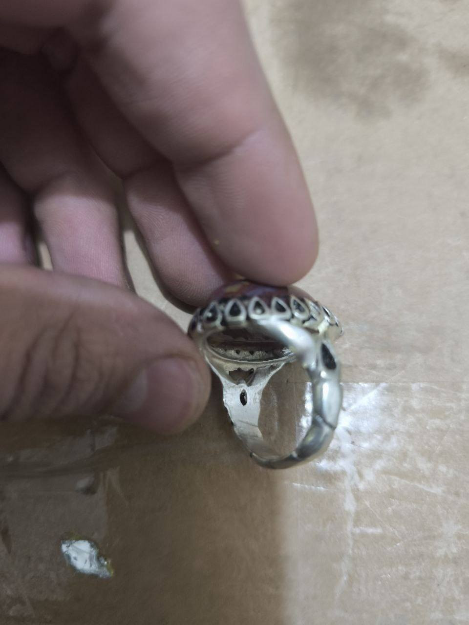 عندي هذا الخاتم اني مشتري صاير عليه بل 30 بي هذا الحجر المصور اريده ب25 قفله


**إذا كنت صاحب هذا الإعلان وتريد حذفه لأي سبب، رجاءا أرسل رسالة إلى الدعم الفني**