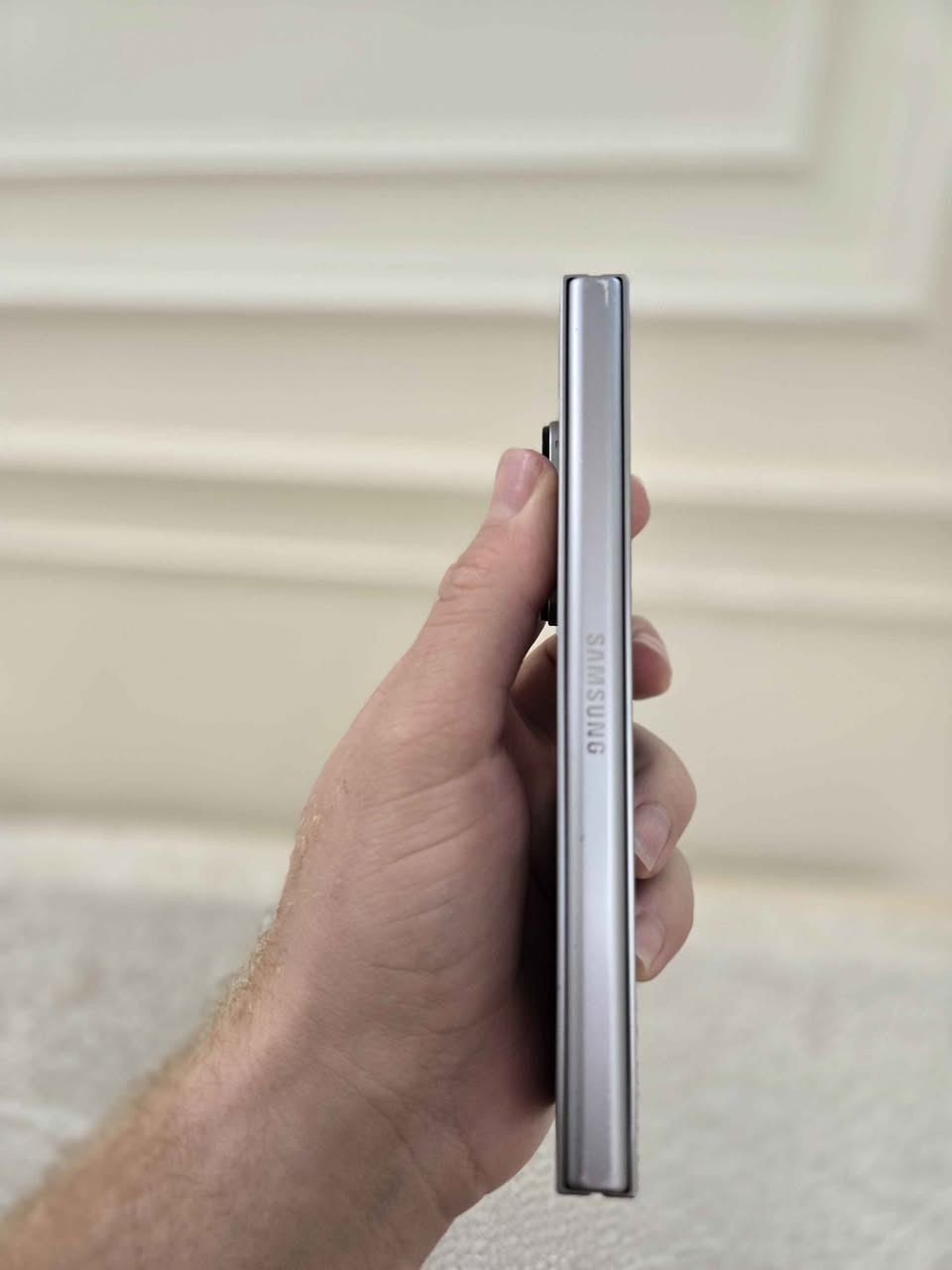 Samsung Galaxy Fold 6  256Gb
سامسۆنگ فۆڵدی شەش 256 گێگا 
 
کامل ئەشیا
ئیتاڕەکەی 100%خاوێنە و شوێنی کەوتنی پێوە نییە
تەنها ئەو تۆزە کاڵ بوونەوەی هەیە لە بەشی کردنەوەکەی، لەبەر ڕەنگەکەی دیار نییە
زەمانی شاشە و سۆفتوێری هەیە
نرخ 750$
مشتەریت تێل بکە
*********** السليمانية, العراق
