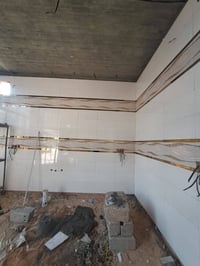 خلفه سيراميك جداري وارضيات  وحاليا متفرغ لتواصل هذا رقمي 07819935112