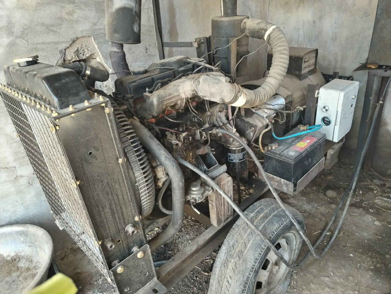 سلام عليكم مولد كيا 120 أمبير 14 ورقة  وبي مجال شرط الفحص والتشغيل
: مولد هندي 30 أمبير مكفولة 650 وبي مجال
 
مولدات  ما بيهن عيب نهائيا
رقم ***********
مكان خانقين
