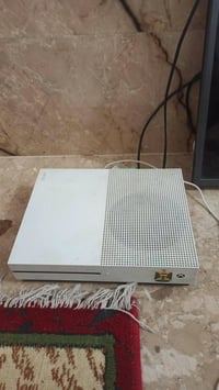 للبيع إكس بوكس وان اس  اذكره 500 نضيف ما مفتوح كارتونه مابي نضافه 90 %...