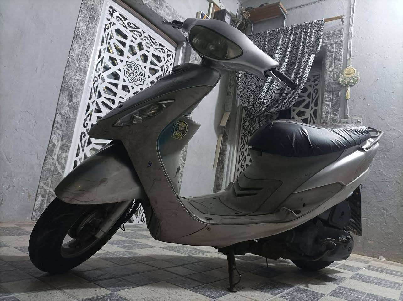 السلام عليكم ماكس منغولي للبيع ماصاله شهرين ونص من نازله رمبه نضيفه شلعه ومعدل دراجه خرسه  كلشي شغال بيه هندر سلف كهربائيات كله شغاله مناقصه شي كلش نضيفه شوفت عينك السعر 870 وبيه مجال حك الجيه مو شراي لا تتصل   الرقم *********** متواجد. بس على الخط مكانه بابل.......
