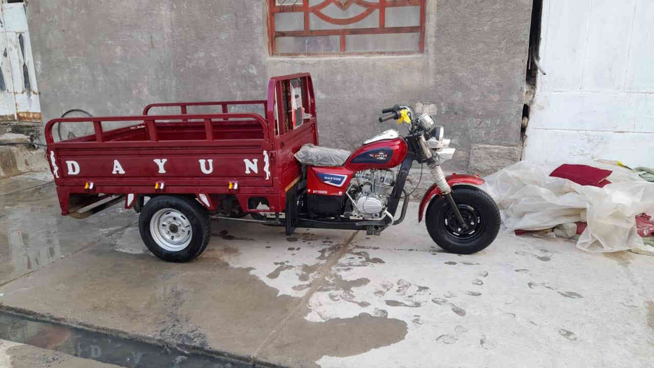 سلام عليكم ستوته للبيع
مديل 2010 
تعمير جديد محرك جديد كلشي بيهاا جديد 
سعرهاا مليون 700 
المكان سوك الشيوخ 
اتصال ***********
مو شراي لاتراسني 🤗
