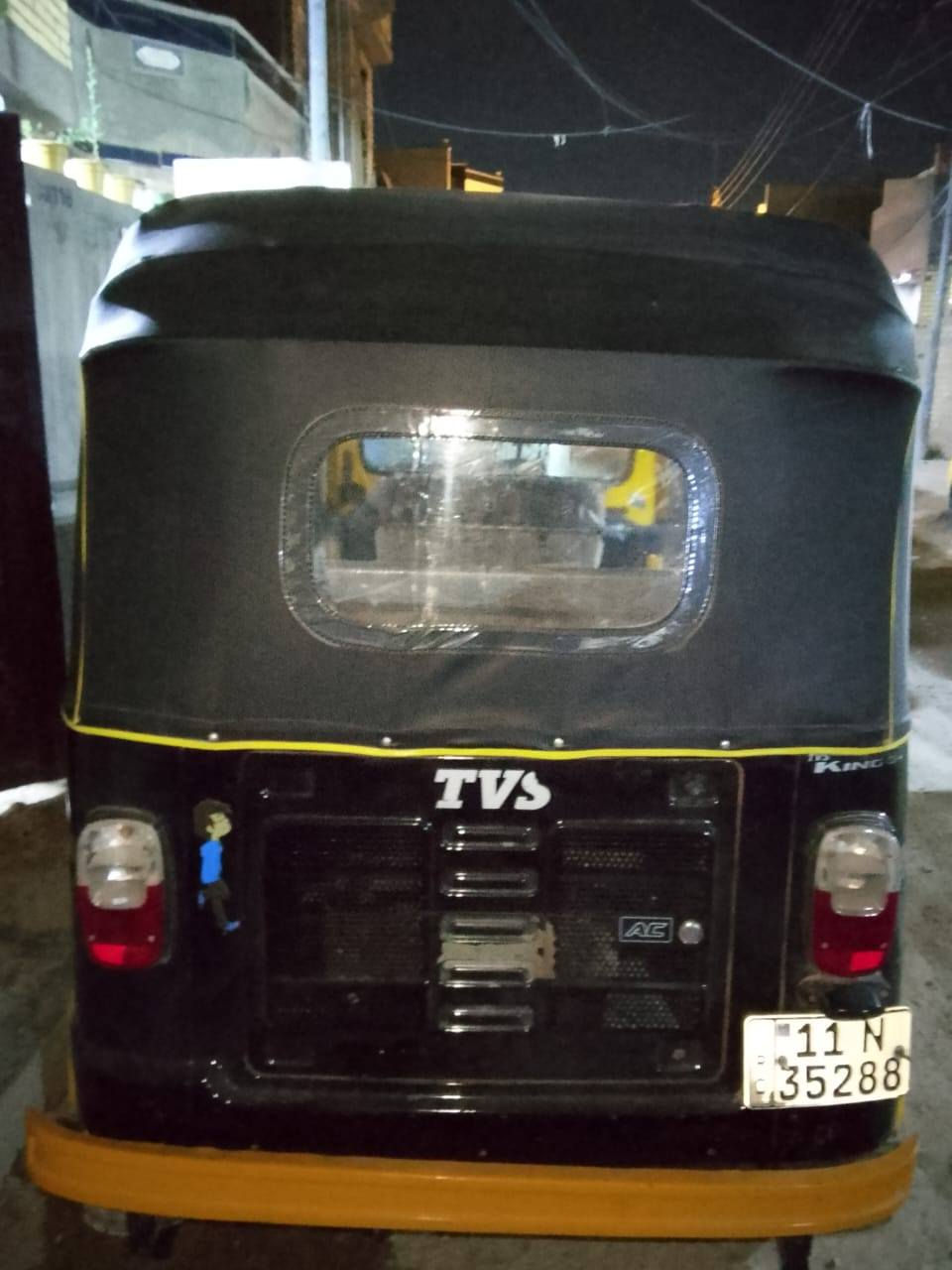 سلام عليكم تكتك موديل عشرين رقم نكليزي تكتك كفله  
البيع مكان شرطه لخمسه لبياع ***********
