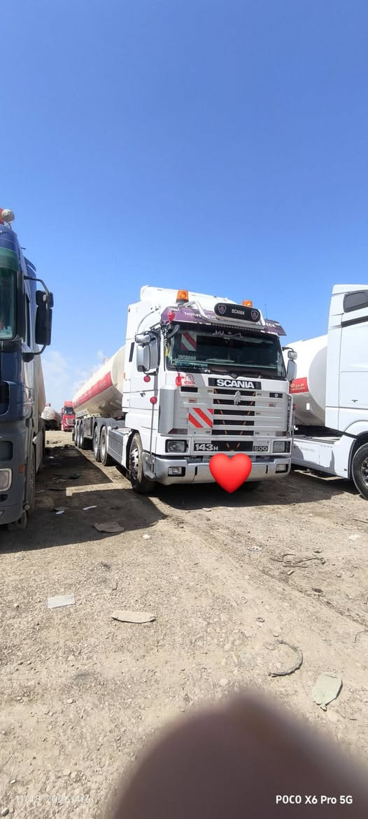 سلام عليكم سياره سكانية لبيع موديل 996 فول موصفات مكفوله من دعامية ل دعامية حجم المحرك 500/ 16/0 جيباس تصريح امني سياره جاهزا ع شغل حاصه مال كاز بيها ( حمولتها 38ألف) 
رقم الهاتف / ***********
