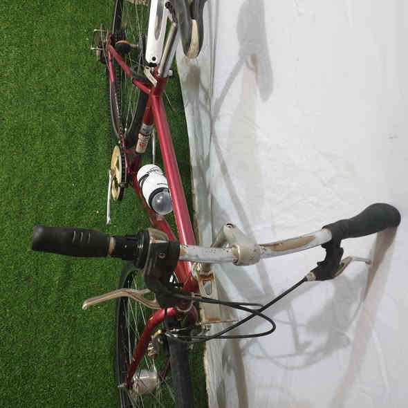 بايك رياضي حجم 27 
اصلي باله كسر حاويه 
غير مستخدم بالعراق
جاهز بدون اي نقص 
الكير (6) نمره شيمانو اصلي 
قفل بالويل الخلفي بلادي 
السعر 110 الف ويوجد توصيل 
هاتف ***********
