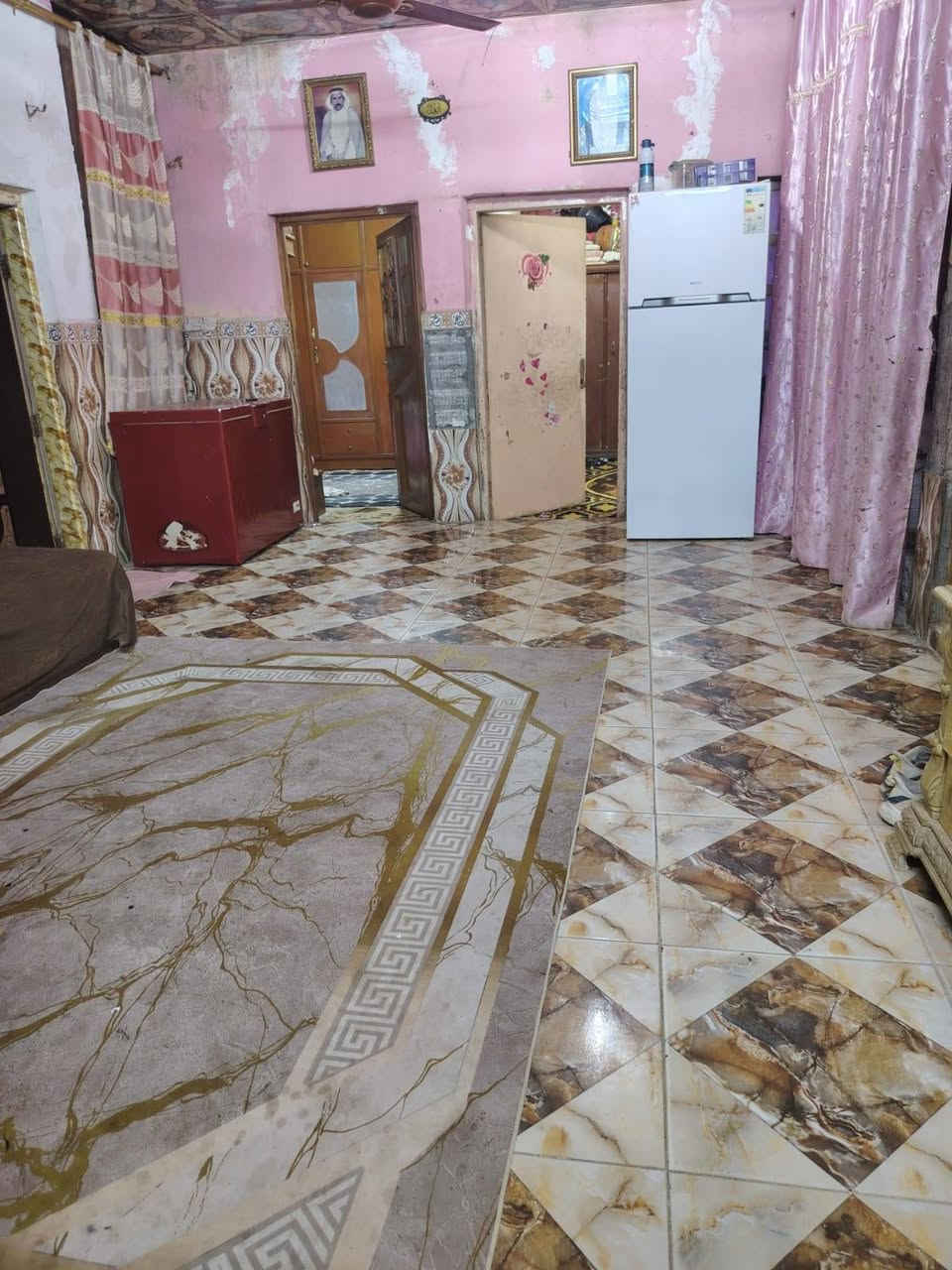 سلام وعليكم متوفر بيت للبيع
متكون من 3 غرف وديوانيه وحمامات 2 داخلي وخارجي ومطبخ مساحه 200 متر مربع طابو زراعي بيت فرعي العنوان بصره تنومه شارع مدرسه 14 تموز سعر 60 وبي مجال للاستفسار ***********

