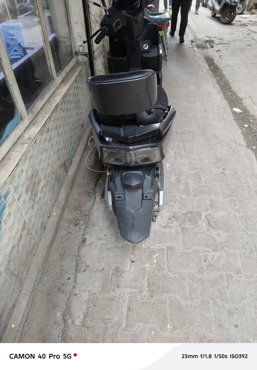 سلام عليكم درجة شحن البيع دراجه فول 
مابيها أي نقص 
السعر ٥٥٠ لف 
سبب البيعه مكان ما عندي 
رقم تلفون ***********
