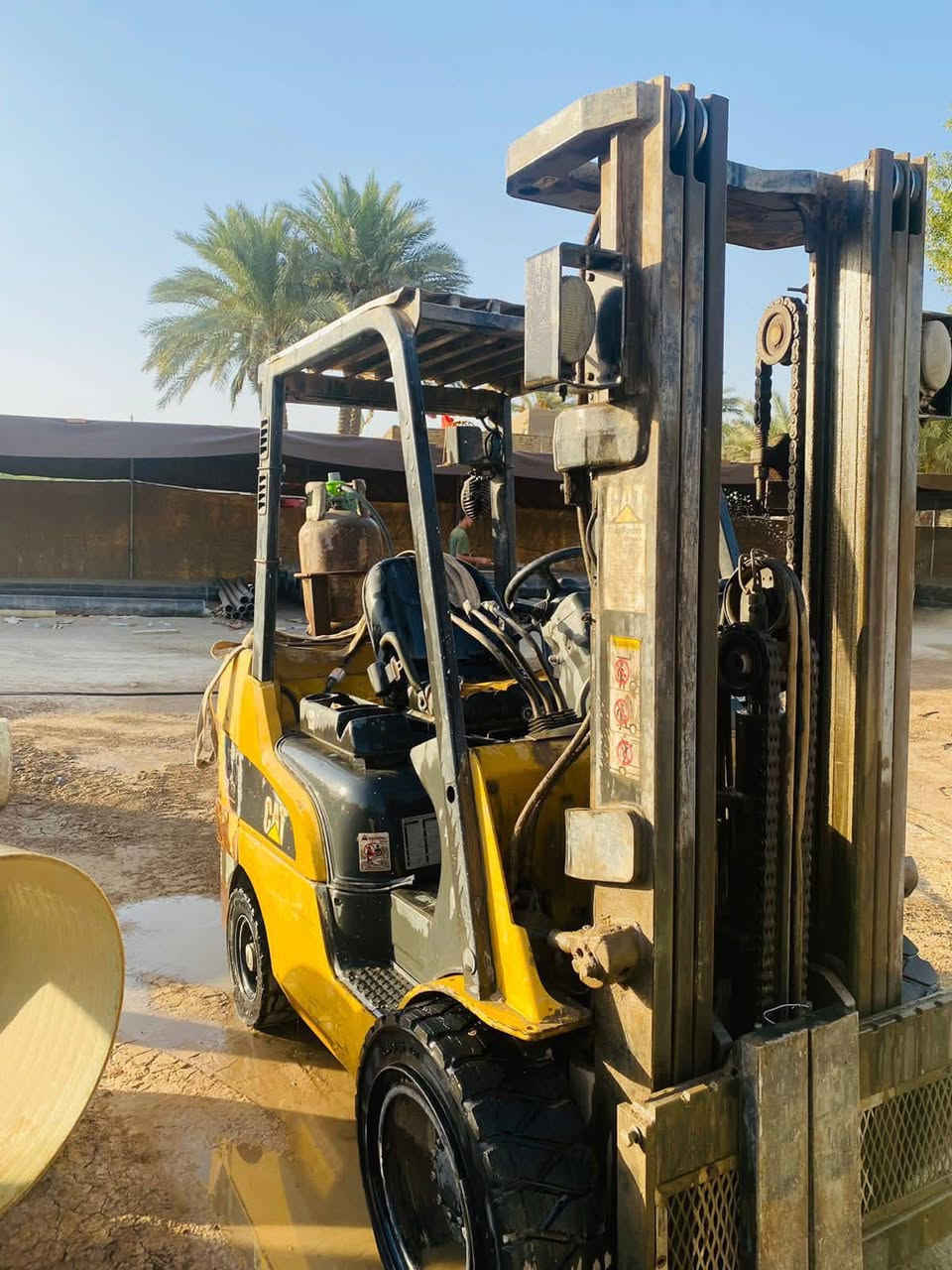 رافعه شوكيه كتر بلر 2011.  CAT
2.5 طن /3حركات /جُب سلايتين  4.5 م
محرك نيسان بلادي غاز برغي ما مفتوح بيه
رافعه جديده نظيفة
منفيست
العنوان /بابل 
للأستفسار / ***********

***********
