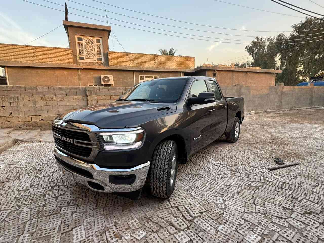 للبيع دوج رام موديل 22
بأسمي تحويل مباشر رقم بغداد
 بك هورن مكينه 5.7 تو ويل
 حادثها جاملغ و بنيد
باب كصيف بدي طويل
السعر 225و بيها مجال
عنوان بغداد جسر ديالى الجديد
رقمي ***********
باقي التفاصيل خاص
