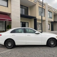 مرسيدس للبيع موديل 2024 الفئه • C300  المواصفات فول 1 على 1 لون ابيض ح...