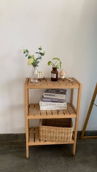 ديكور خشب • رفوف • توصيل بالسماوة