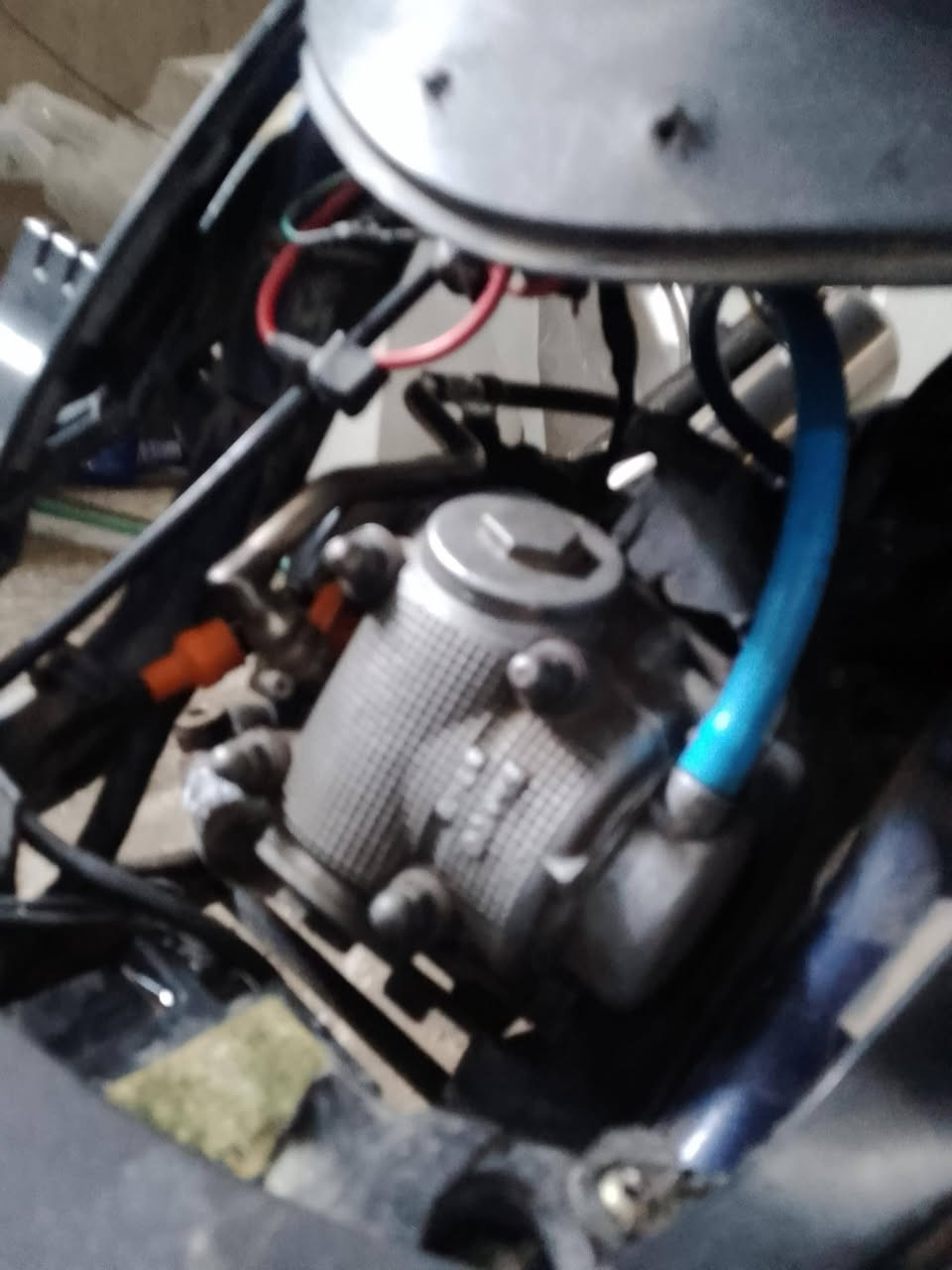 سلام عليكم حبايب ماكس عدلة دراجة هاون ارضي بدون مجامله ٥٥ بوشة اصليه عليها كلجات رياضي اصلي تفحص معدل فوك ١٠٠ صالنصه صجميه كاربون ب٧٥ ماخذها صدر رياضي دبل خلفي رياضي شوته ٤ ولفات ستاند رياضي وياله رياضي يدات بريك رياضي عنبار رياضي الكصه موجوده كابريتر عكس لدراجة رايده ٤٠٠ وبيه مجال حبايب مكاني بغداد حي العامل ***********
