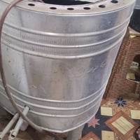 عندي تنور للبيع سعره 50 وبي مجال رقمي 07874949197