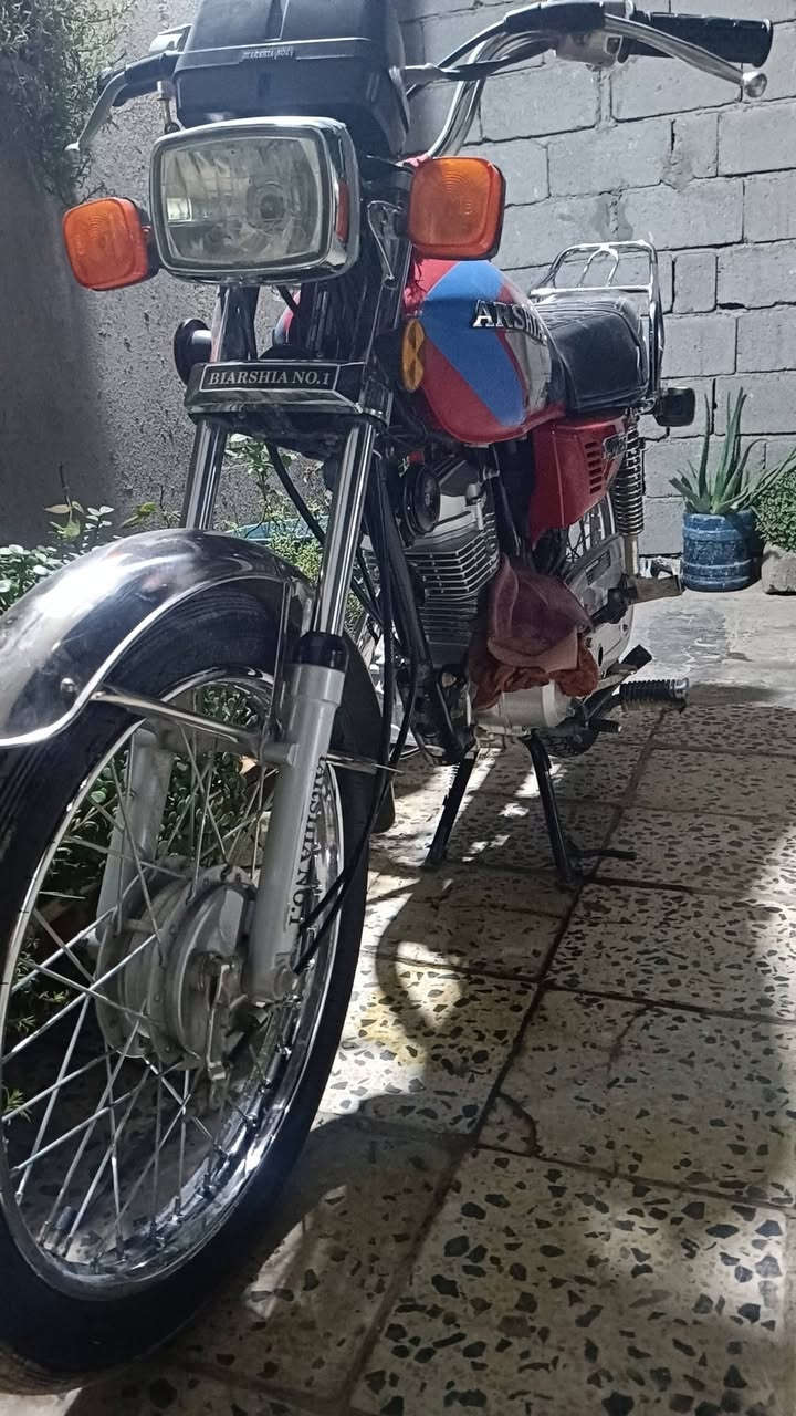 ارشا موديل 25 شهر لثامن الدراجه نقص برغي مابيها خير من الله السعر 650وبيها مجال مكاني مسيب
***********
