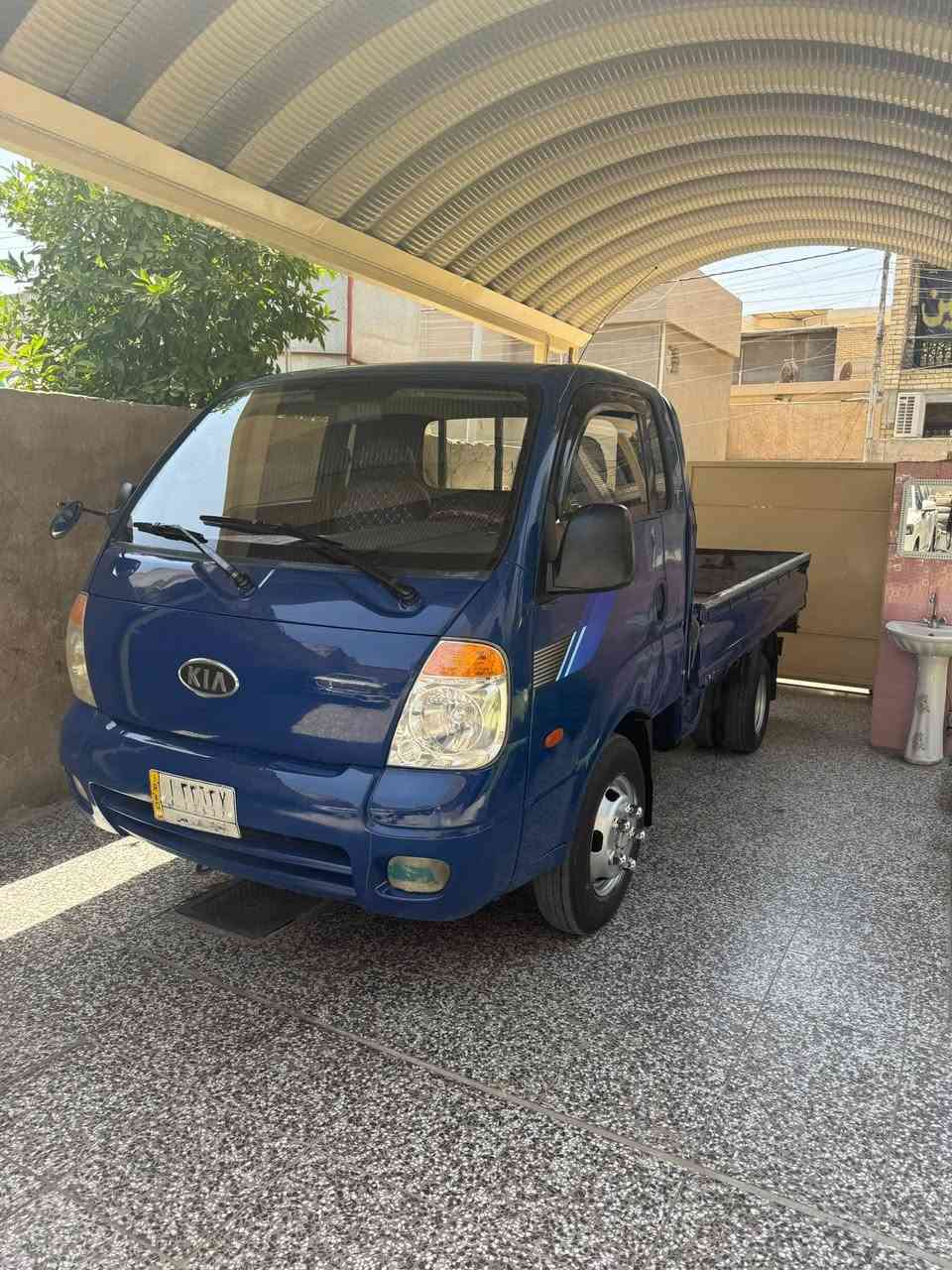 سياره فحل مسكر طرمبه مكفوله كير ومحرك جديد حاويه وشاصي واكسل موديل 2007  تخم تاير محور 14
العنوان بغداد الكمالية شارع الجامع قرب السوق رقم الهاتف ***********

