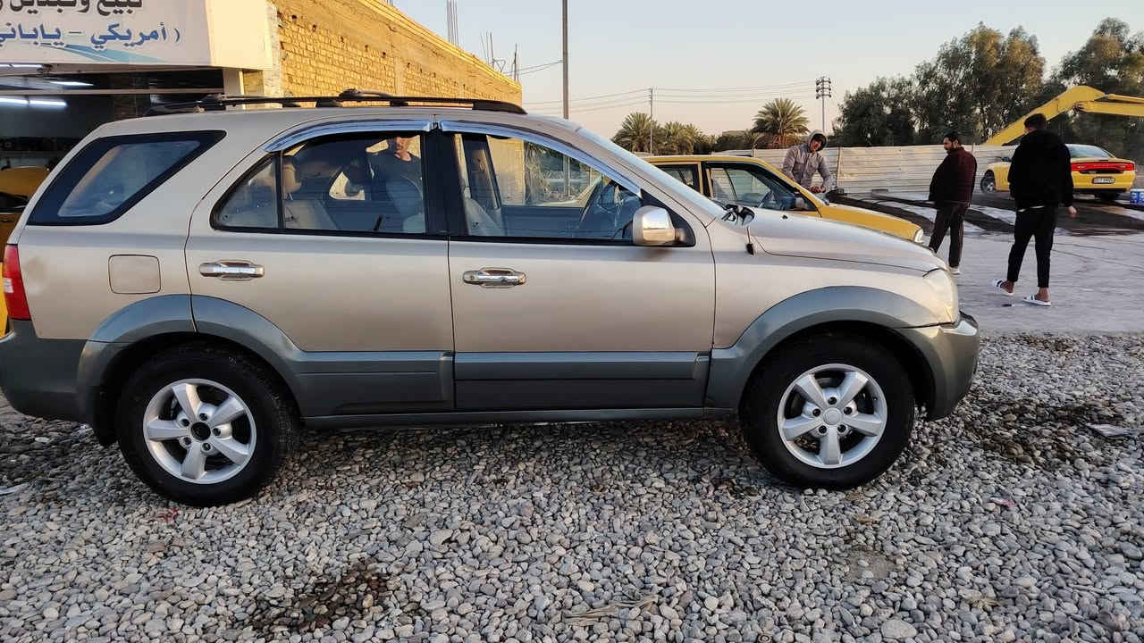 سلام عليكم سورنتو موديل 2007 خليجي سياره جاهره من كلشي مكينه او كير شرط ماكو كل ضربه صبغ عام الغرض جراد احله من الصوره تجي وتشوف وتدلل رقم ذي قار هاذه رقمية تصل *********** السعر 90وبيه مجال
