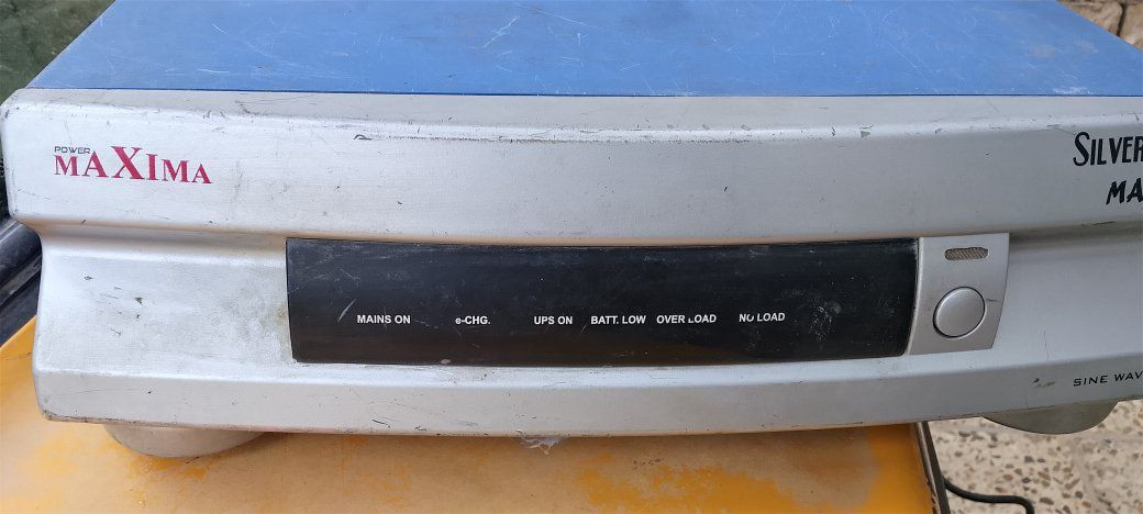 عاكسه ماكس للبيع 4امبير نظيفه على الفحص مكاني بغداد بسعر 125وبيها مجال للاستفسار ***********
