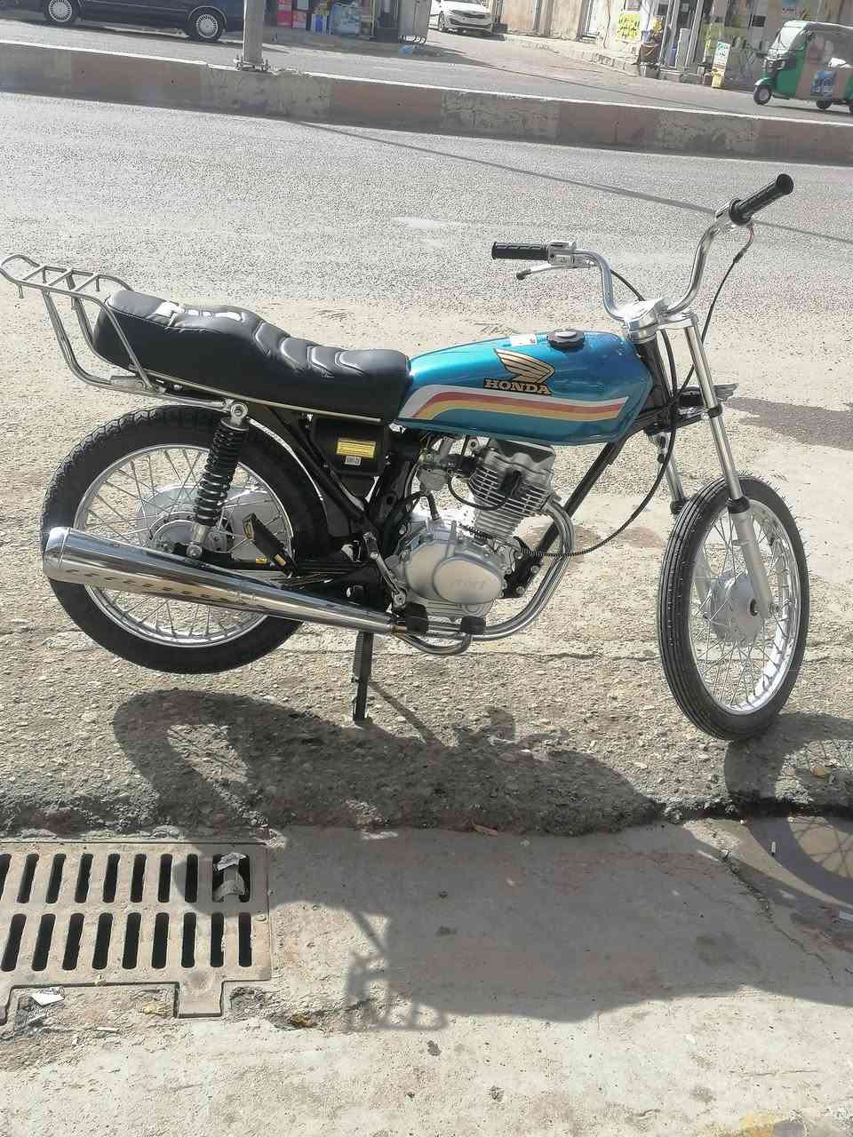 سلام عليكم شباب دراجه مكفوله من كلشي ماصارله شهر من معمره مسحوكه كامله ✈️مكان عواشه سعر خاص ***********
