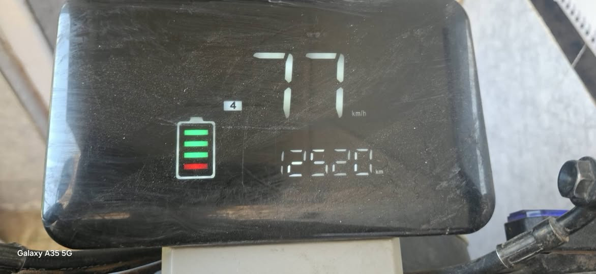 سلام عليكم  من رخصت الادمن
للبيع دراجه شحن R9بطاريات 5حجم كبير. 
نص عمر السعر 250وبيه مجال  التواصل ***********
