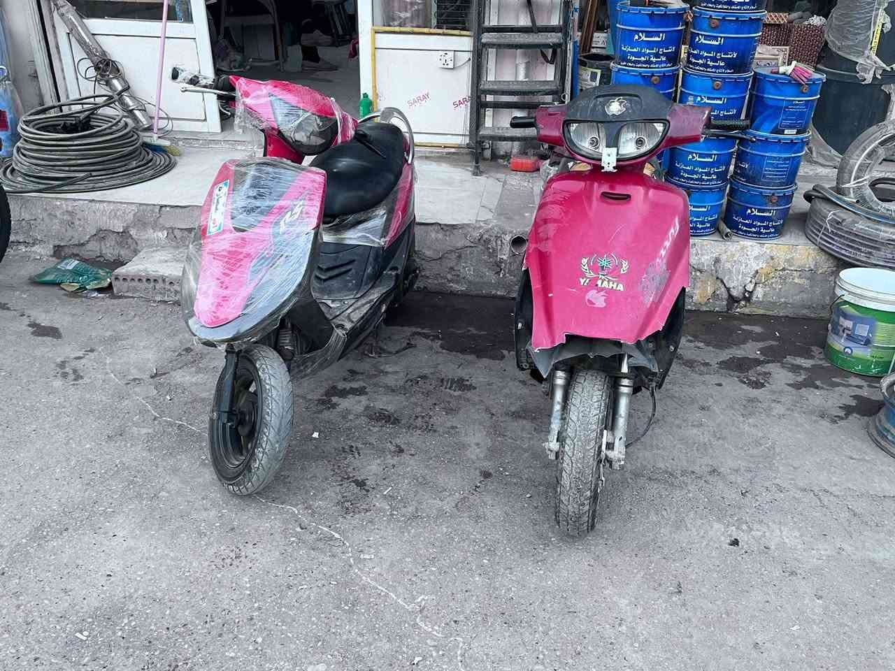 دراجتين للبيع ثنينهن ياباني ماكس عدله سلف كله شغاله وثانيه نص هندر  وهونده السعر 650 ديالى بعقوبه الهويدر ***********
