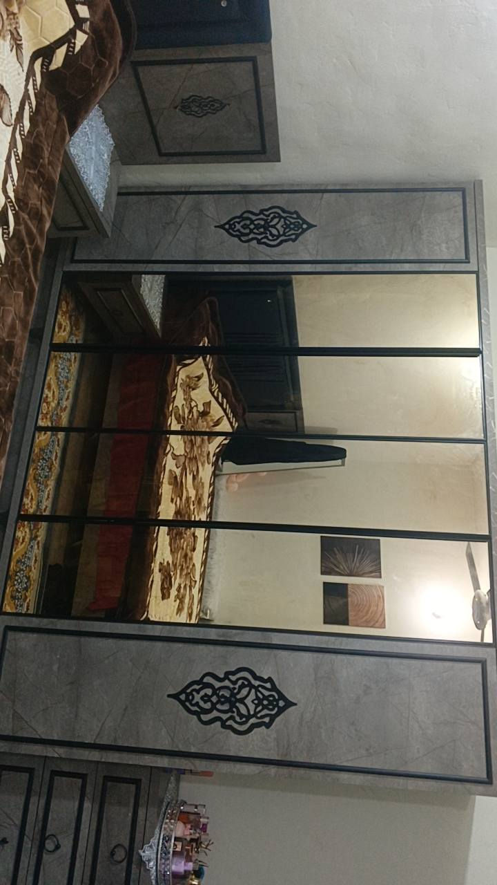 غرفه نوم للبيع السعر 500 الف 8قطع للأستفسار  الاتصال  ***********
