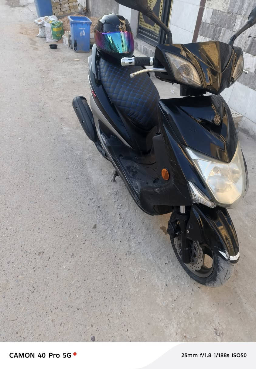 سلام عليكم شباب دراجه سكنز لد حديث ياباني موديل ٢٠١٧ دراجه ماخذه من معرض كلشي وكلاشي صارله شهرين ونص تقريبن مداريه من كلشي شوكت متريد نكره سلف  اخذته من المعرض ب٢٢٠٠وتكدر تتصل وشوف لاسعارهن عارضه ١٦٠٠قفل من لخير لن عدي بناء ومستعجل عليه رقمي ***********شراي تصل مكاني بغداد الغزاليه
