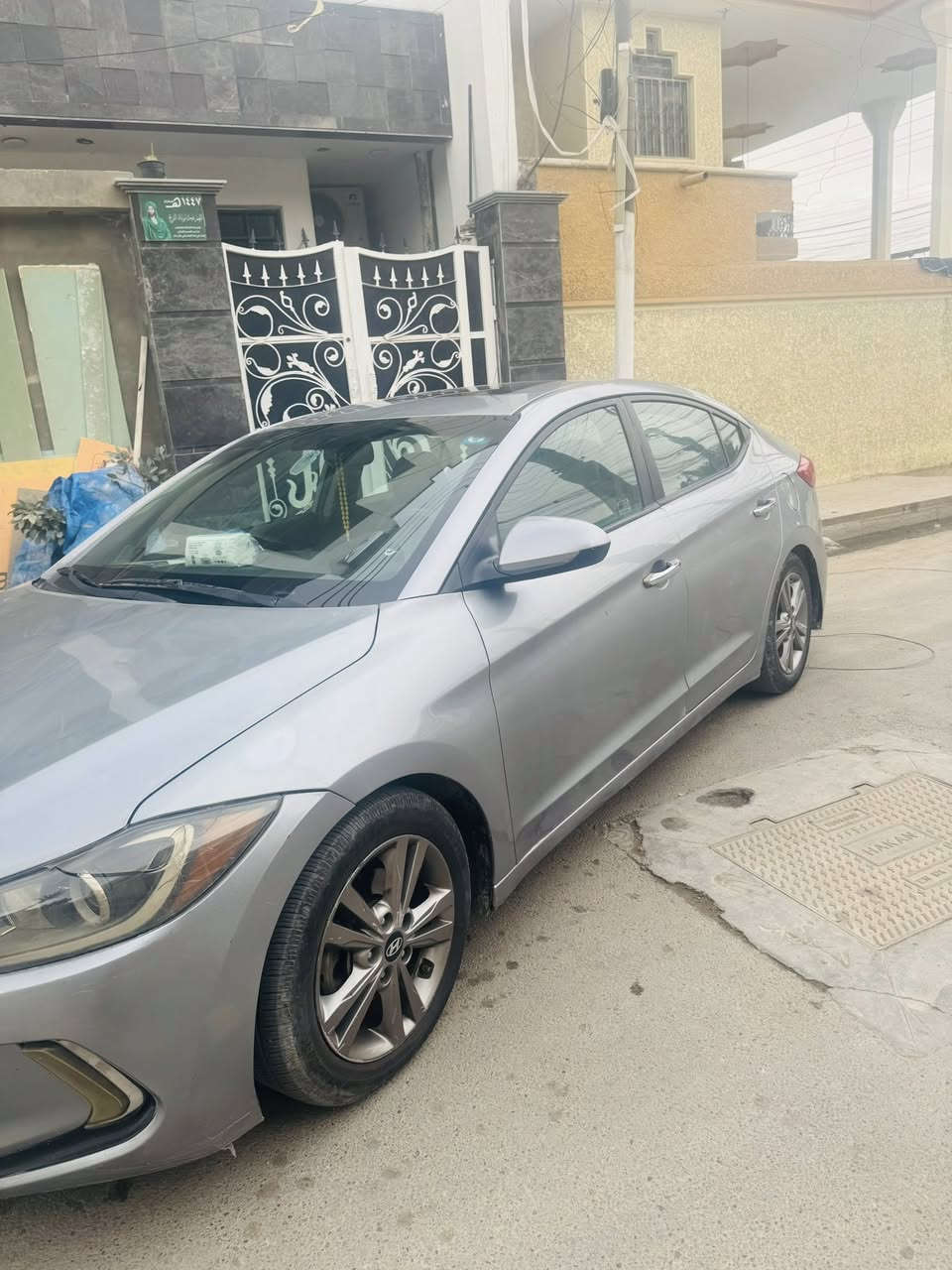 الانترة 2017 فول مواصفات حادثها بنيد وجاملغ وبيها اربع قطع رش السعر 117وبيها مجال  العنوان بغداد الامين الثانية الرقم  ***********
