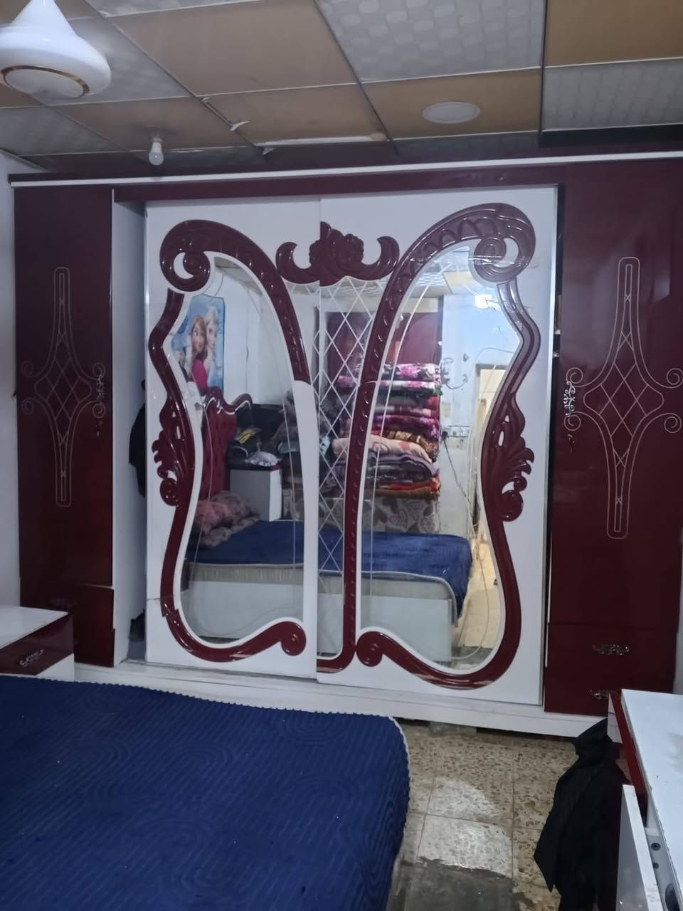 غرفة اخشاب مسعمله للبيع حي المكرمه ***********
