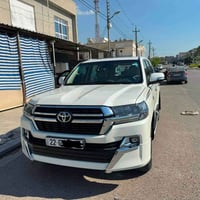 لاندكروزر GXR • V8 • ٢٠١٥