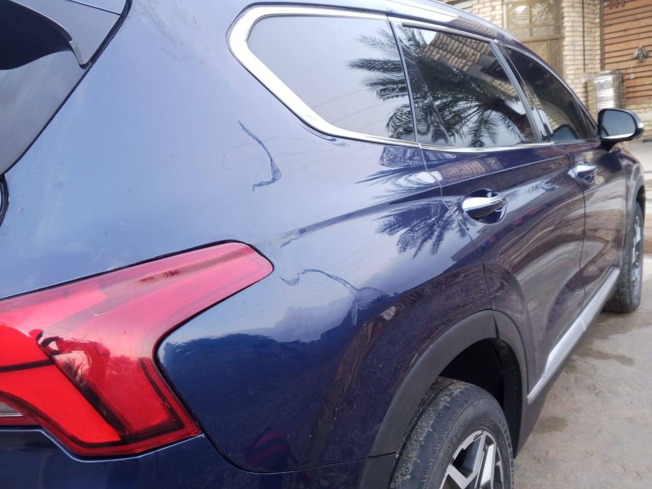 سنتافي هايبرد  موديل ٢٠٢٣
البيع
 السيارة فول واحد على واحد 
الحادث واضح في الصورة 
صبغ بنيد و قبق جنطه  موضحه في الصور
ماشيه 35
العنوان بغداد المعامل 
السعر 189 الف
السيارة رقم بغداد بسمي 
للتواصل على 
الرقم 
***********
