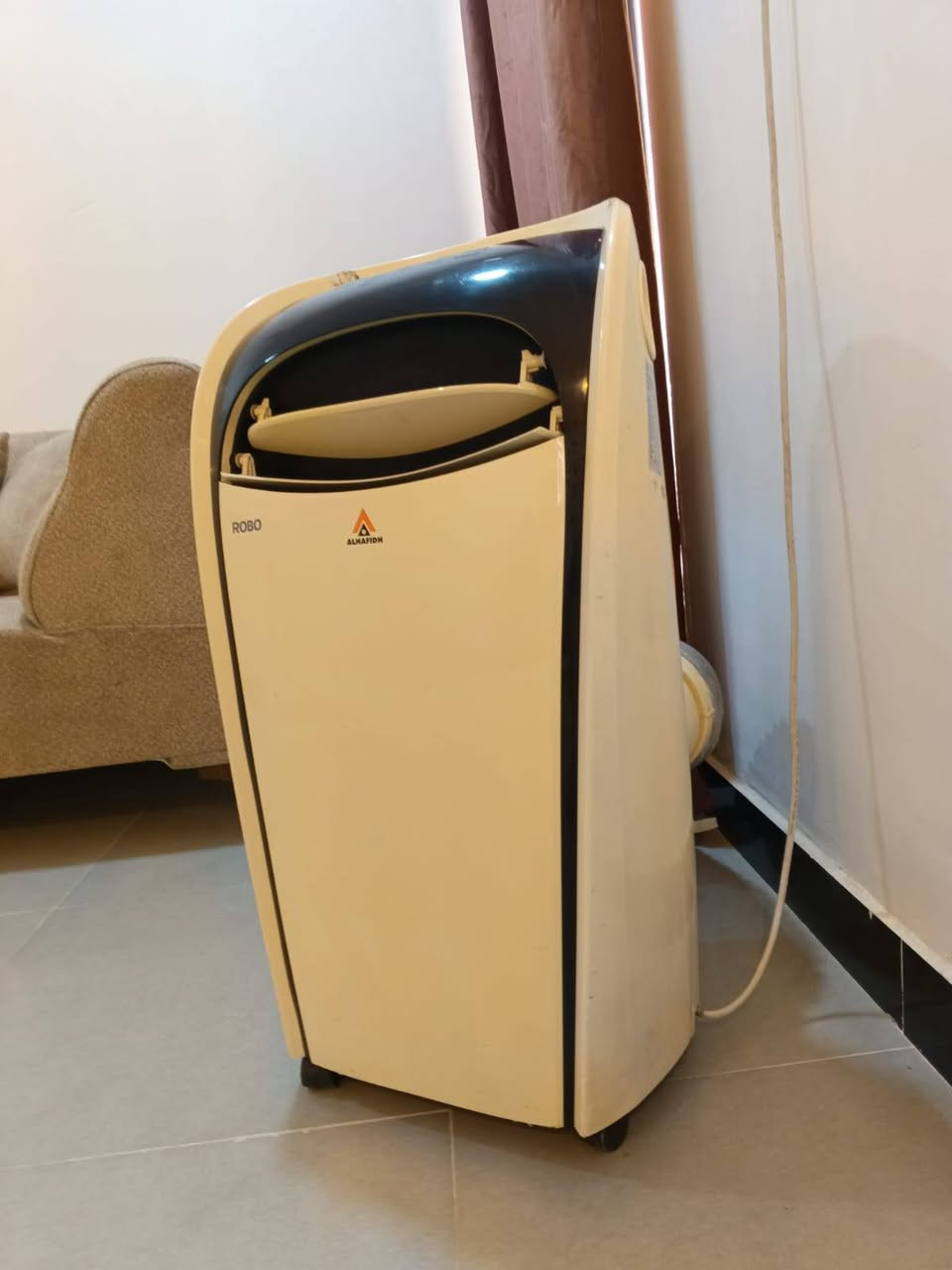 سبلت ثلاث ارباع الطن شركه الحافظ نظيف جدآ 
يشتغل عل 4 نص انبير 
السعر 175


**إذا كنت صاحب هذا الإعلان وتريد حذفه لأي سبب، رجاءا أرسل رسالة إلى الدعم الفني**