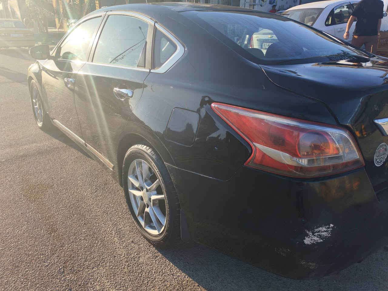 بسم الله الرحمن الرحيم
نيسان  التيما موديل 2013 كير محرك مكفول حجر صالنصه شركه تبريد شغال رقم بغداد صبغ بلاد تبريد شغال فقط كويل تبريد يحتاج تغير سياره نصبه تحفه بجم كبس حادث جاملغ خلفي الايمن فقط 
سعر 98ورقة وبيها مجال للشراي
 مكان سياره بغداد الحسينية الراشديه


**إذا كنت صاحب هذا الإعلان وتريد حذفه لأي سبب، رجاءا أرسل رسالة إلى الدعم الفني**