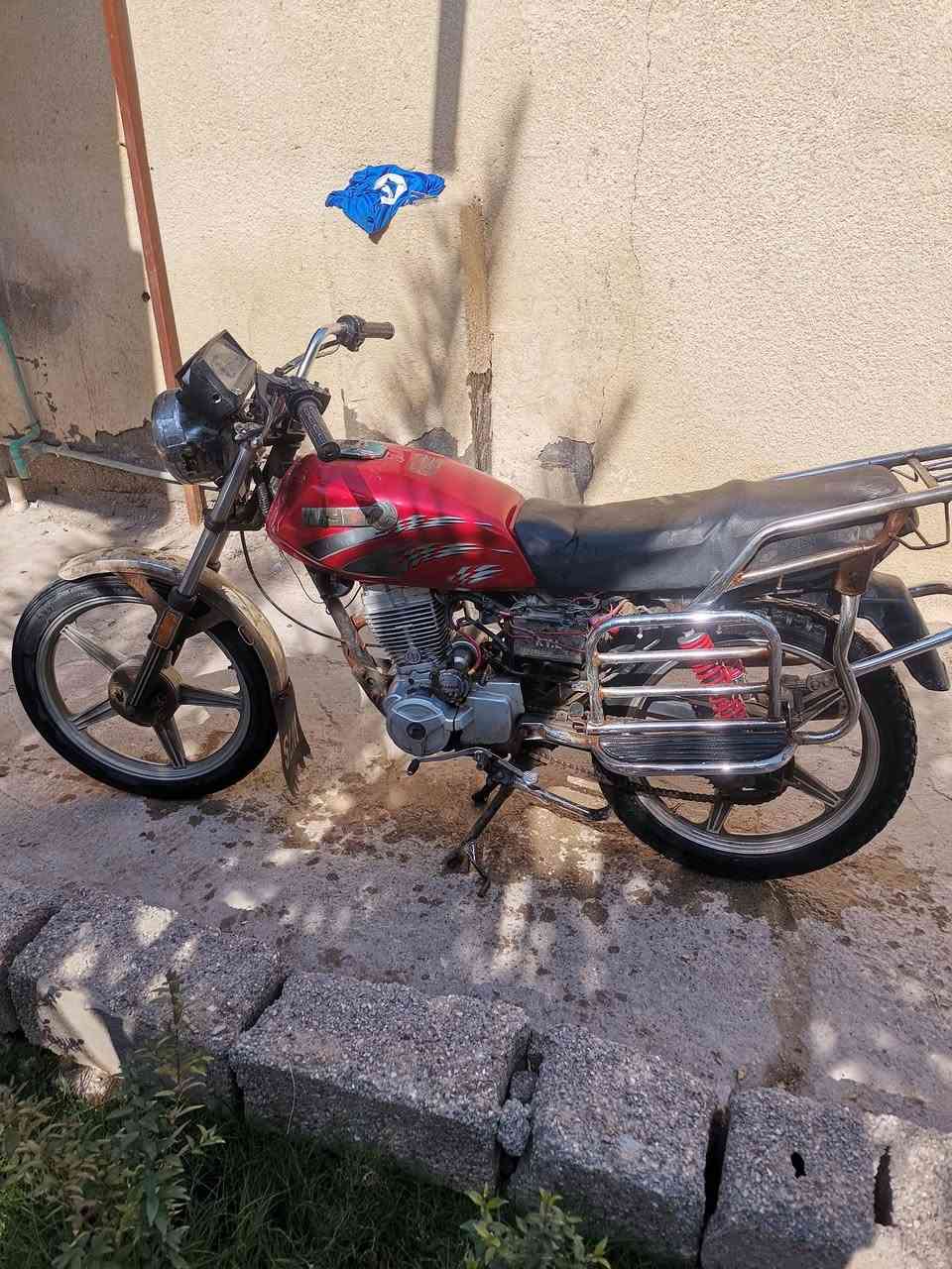 فيوم كلك مكفوله سرقه محرك دايوان مديل 21 مامفتوح دبلات خلفي وامامي قبل سبوع مشدودات كهرباءيات شغاله السعر500
***********
