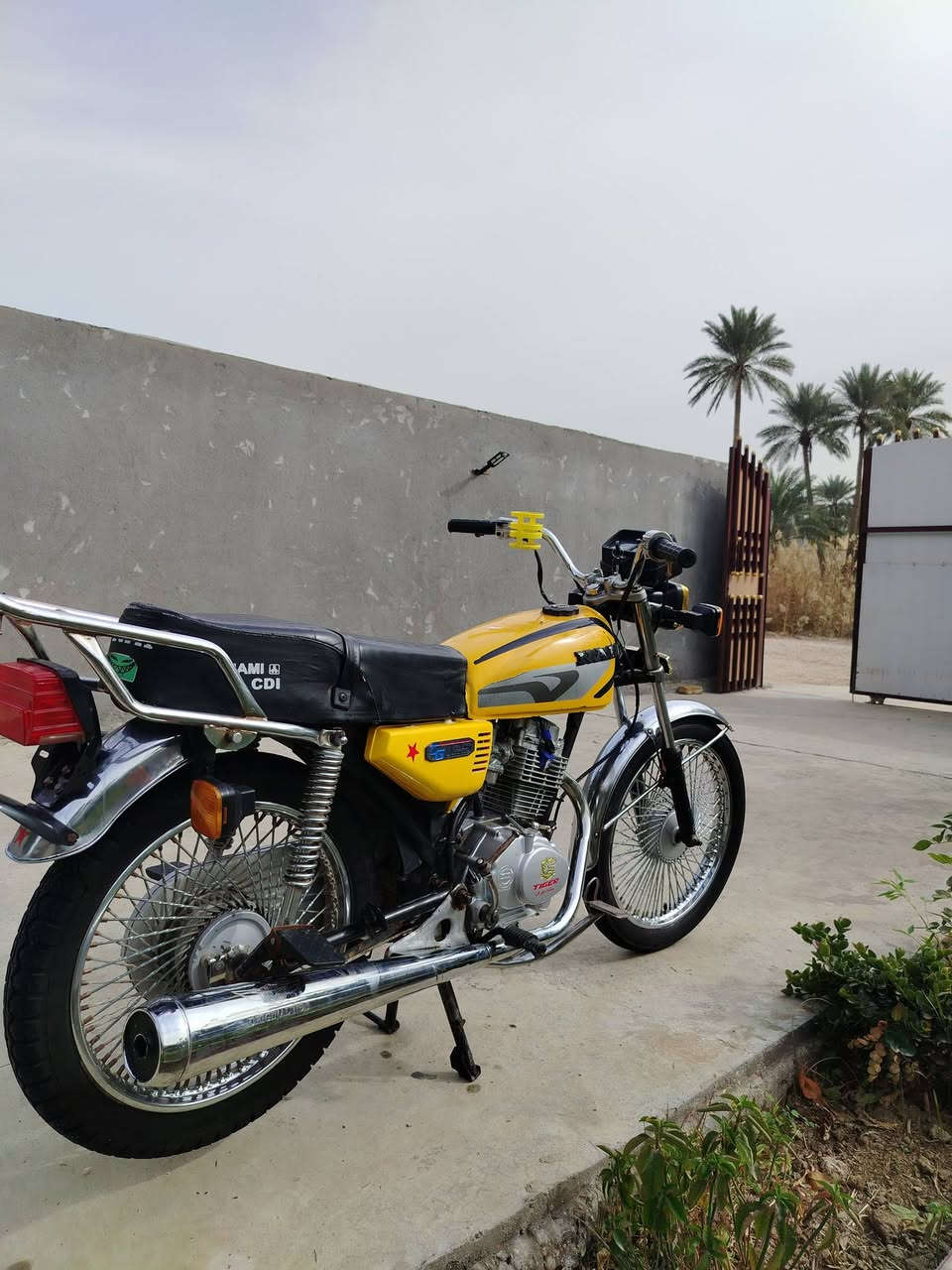 السلام عليكم دراجه تعمير للبيع كلك كلك كلك
بيه جبنه آلكير ذب دهن
السعر ٣٥٠
المكان بابل النيل فرع صياحيه
الرقم  ***********
