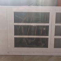 مكيف توسوت 2 طن للبيع 350 ألف  وبي مجال العام اخذته  استفسار 077300152...