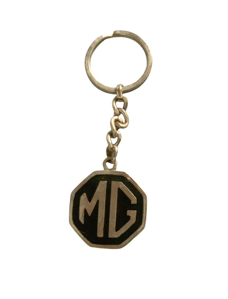 سلام علیک
💯ئەم پارچانەم هەیە بۆ فرۆشتن
🟢کەڤەری سویچ ئاسن MG5 وMG GT
🟢گاعی شەریکە MG5 و MG3 
🟢تاقم پەردەی MG 5 
🟢داتاشۆ بە لۆگۆی ئێمجی 
🟢کارپلەی بۆ MG Gt  
🟢مەدالیا بە لۆگۆی MG
📌لە سلێمانیم 
☎️***********
