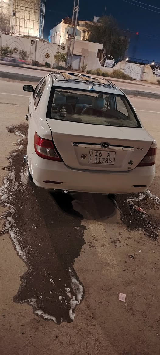 سلام عليكم بيوايدي للبيع موديل 12 سياره بيه تعمير دواير خلفيه ودوس والباقي كفاله كير مكينه جدد تخم تاير جديد بيه تحويره 14 سياره جاهزه للخير رقم قادسيه بسمي تحويل ثانيوم مكان السياره بابل حله ***********(السعر 65 وبيه مجال كلش بصيط)
