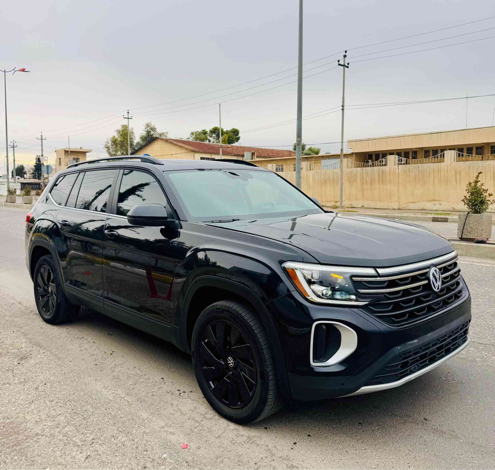 Volkswagen atlas SE 2024
مواصفات ، بانوراما، صندوق شفت ، قطعتین تبرید ،بانوراما، ماشي ١٥ الف
محرك آربعة سلندر تیربو 
ضرر بدون صبغ مكانين pdr
 
*********** أربيل, العراق
