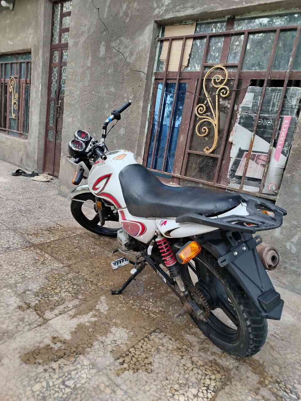 دراجة ساو محرك هيوشا اوراق كامله السعر 450وبي مجال للشراي هذا الرقم ***********مكاني
بغداد ..ناحية الرشيد
