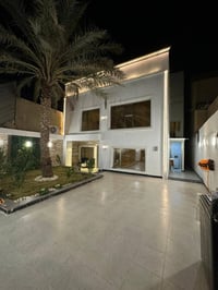 نواب ضباط • ٢٠٠م • مرممة