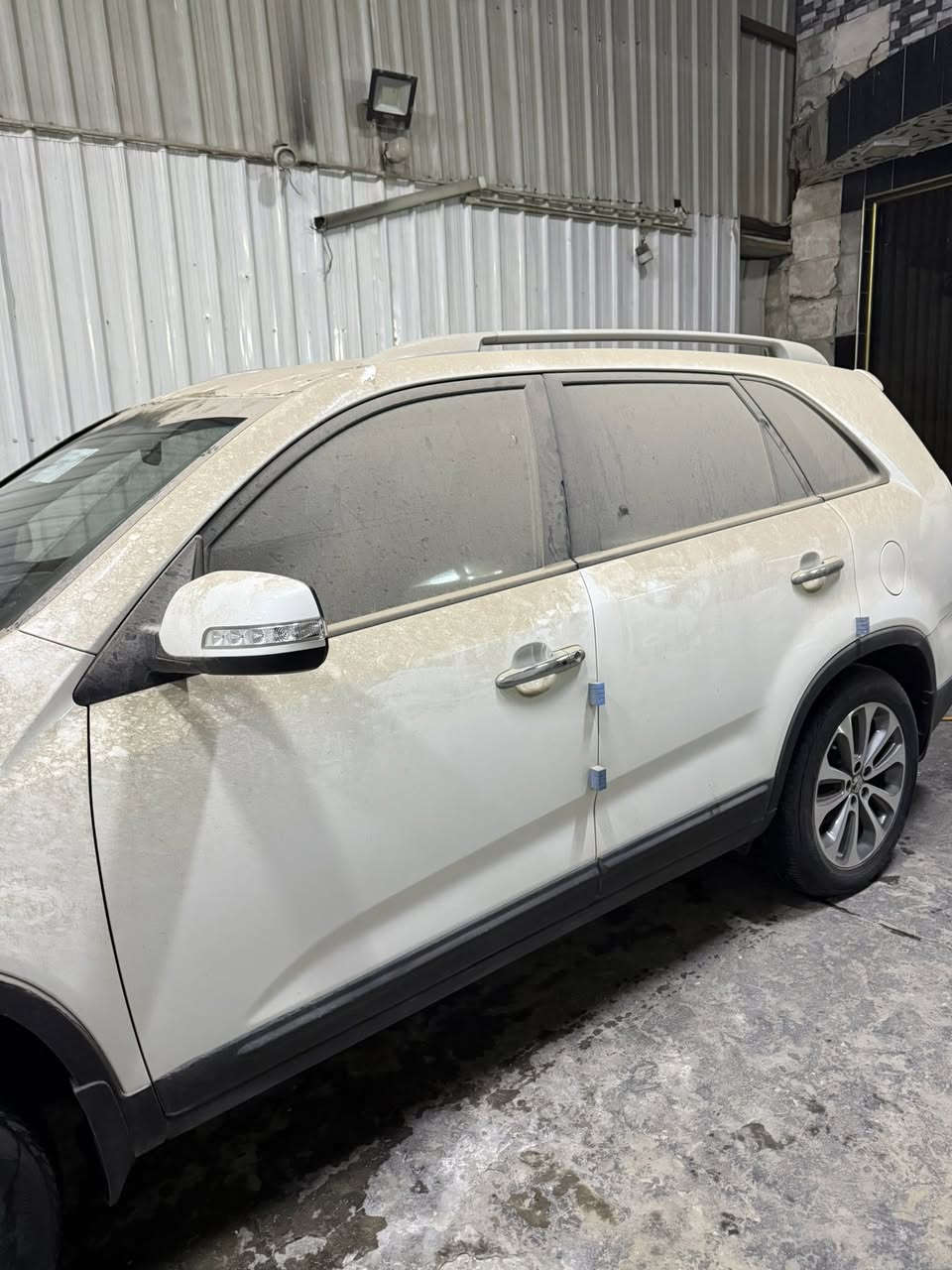 اسلام عليكم كيا سورنتو موديل ٢٠١٤ زيرو صفر سيارة مضمومه محرك ٦ سلندر بصمه كشنات جلد كهرباء بردات خلفيه سبعة راكب تبريد ثلاث قطع مرايات شفط زراك لاايت سيارة غسل ما مغسوله بعدها على وضع الشركة مكان سيارة بغداد هاتف *********** اخوان رجأن الي مايعرف قيمته لا يعلق سعر ٢٦٠ قفل
