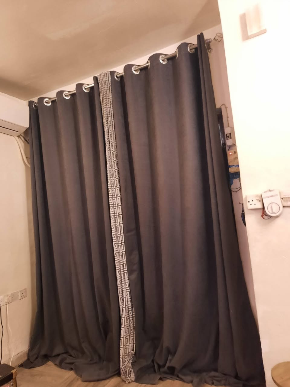 سبالت ٣ كل واحد ابو لطن شغالات ٣٥٠الف وساعتين وبركه ١٠ وتيبلام ١٥ وبرده ١٠ وغساله ٤٠٠ وبيهن مجال بسيط مكاني كراده ***********
