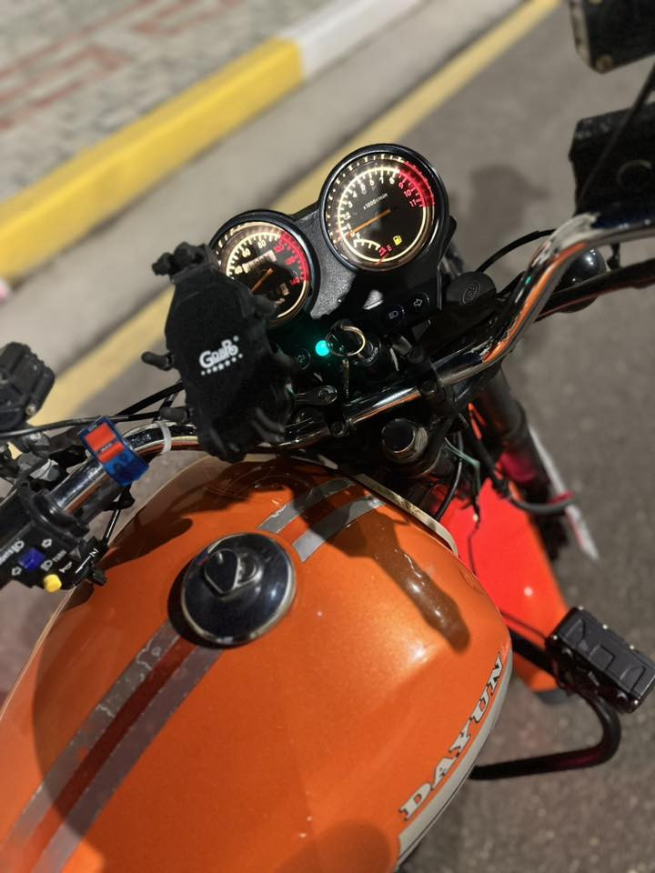 سلام عليكم دايون نفخ موديل 22 مكينه 150 مال جناي مرقم كربلاء سنويه باسمي ومرتبه ومنضومه گلوبات + ماصده جمجمه ولدات داخليه الدراجه كامله من كلشي تاخذه راسك بارد رايده بمليونين وبيهه مجال للشراي  كربلاء حي الوفاء 
***********
