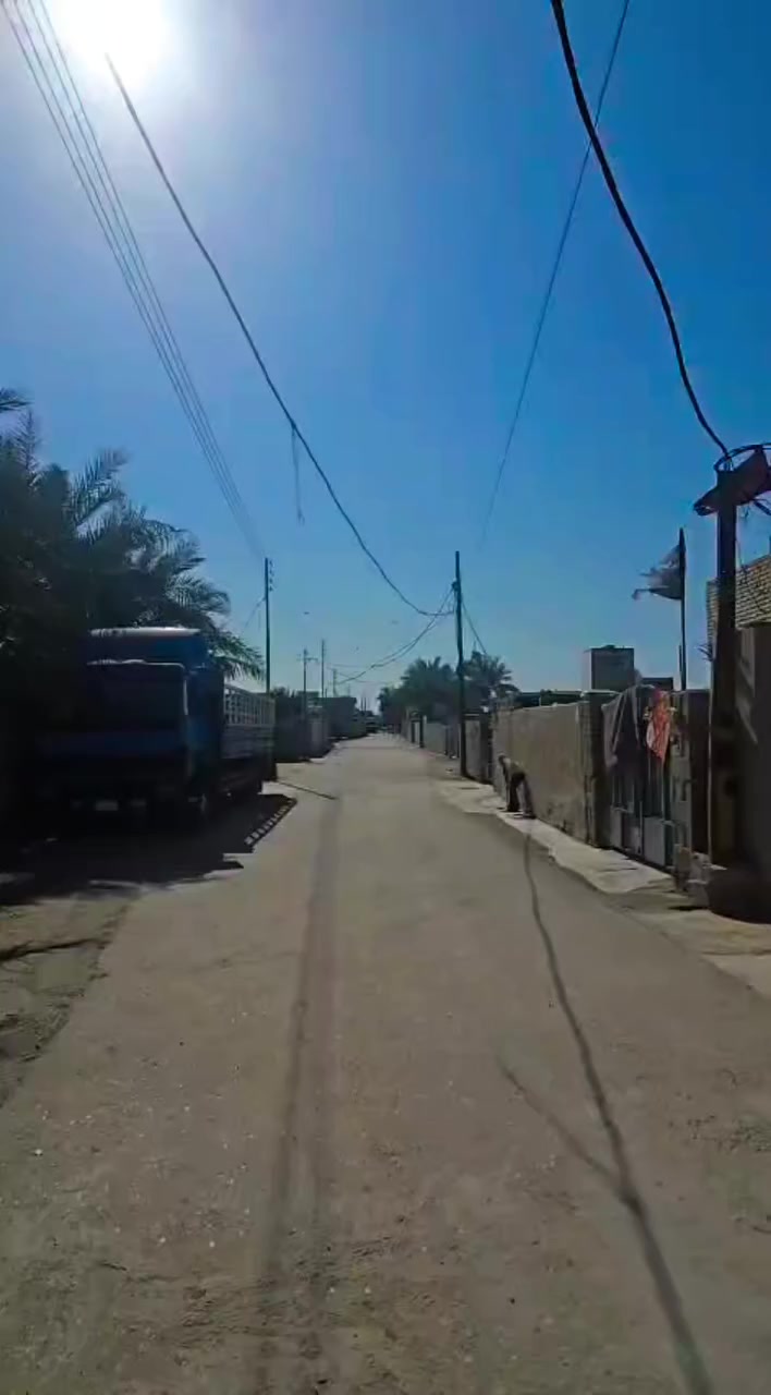 السلام عليكم ورحمة الله وبركاته 🌿
حياكم الله جميعاً

🏡 للبيع – فرصة استثمارية مميزة

📍 الموقع: بغداد / بوب الشام
قريب على الشارع العام – موقع حيوي

🔹 تفاصيل العقار:

▪ المساحة الكلية: نص دونم
▪ عدد البيوت: 4 بيوت
▪ الوضع: ركن – مخصص لوقوف السيارات
▪ البيع: مفرد (كل بيت على حدة)

🔹 تفاصيل البيوت:

▪ البيت الأول:
– المساحة: 500

▪ البيت المقابل (الظاهر):
– المساحة: 500

🔹 ملاحظات:
▪ البيوت تحتاج شغل (شلع)
▪ مناسبة للسكن أو الاستثمار
▪ موقع ممتاز وقريب من الخدمات

📌 رقم الإعلان: 882

#عقارات_بغداد
#بوب_الشام
#بيوت_للبيع
#استثمار_عقاري
#فرص_عقارية
#بيع_وشراء


**إذا كنت صاحب هذا الإعلان وتريد حذفه لأي سبب، رجاءا أرسل رسالة إلى الدعم الفني**